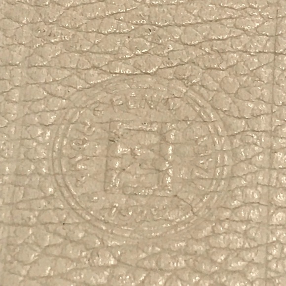 FENDI - Summer White Leather Purse - Gold Hardware - Picture 6 of 6